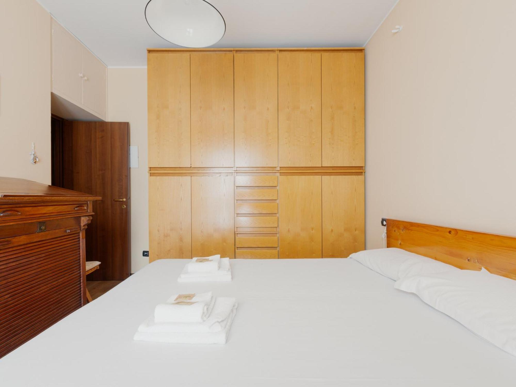 Bande Nere M1 Comfy With Balcony * Milaan